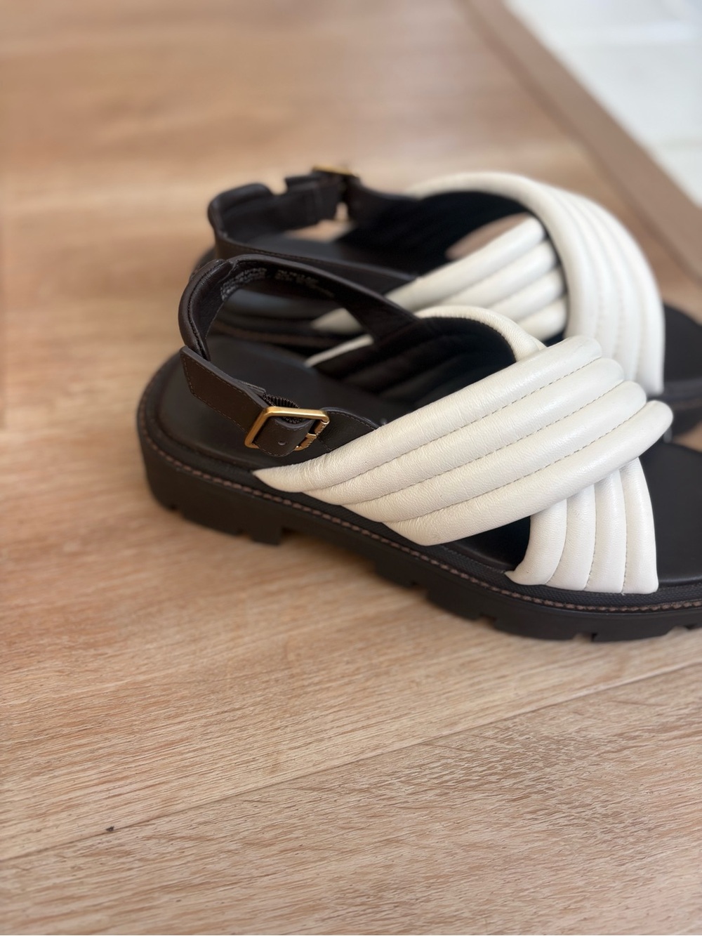 Tory Burch Cream Quilted Cross-Strap Sandals with Brown Lug Sole - Picture 3 of 9